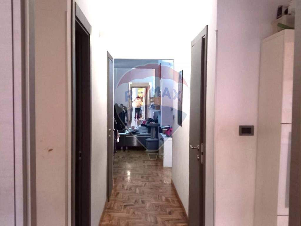 appartamento in vendita a Genova in zona Sestri Ponente