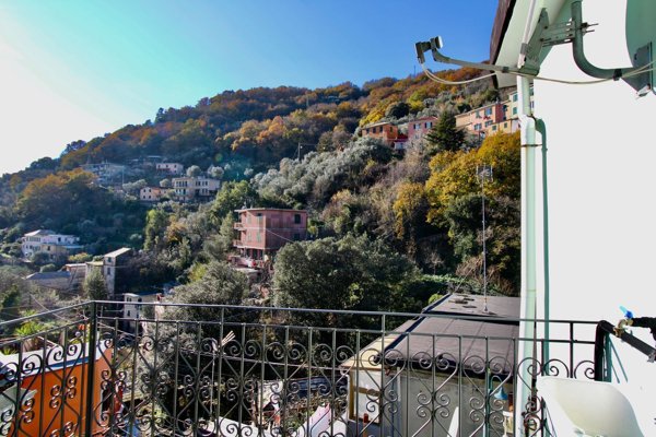 casa indipendente in vendita a Genova in zona Quezzi