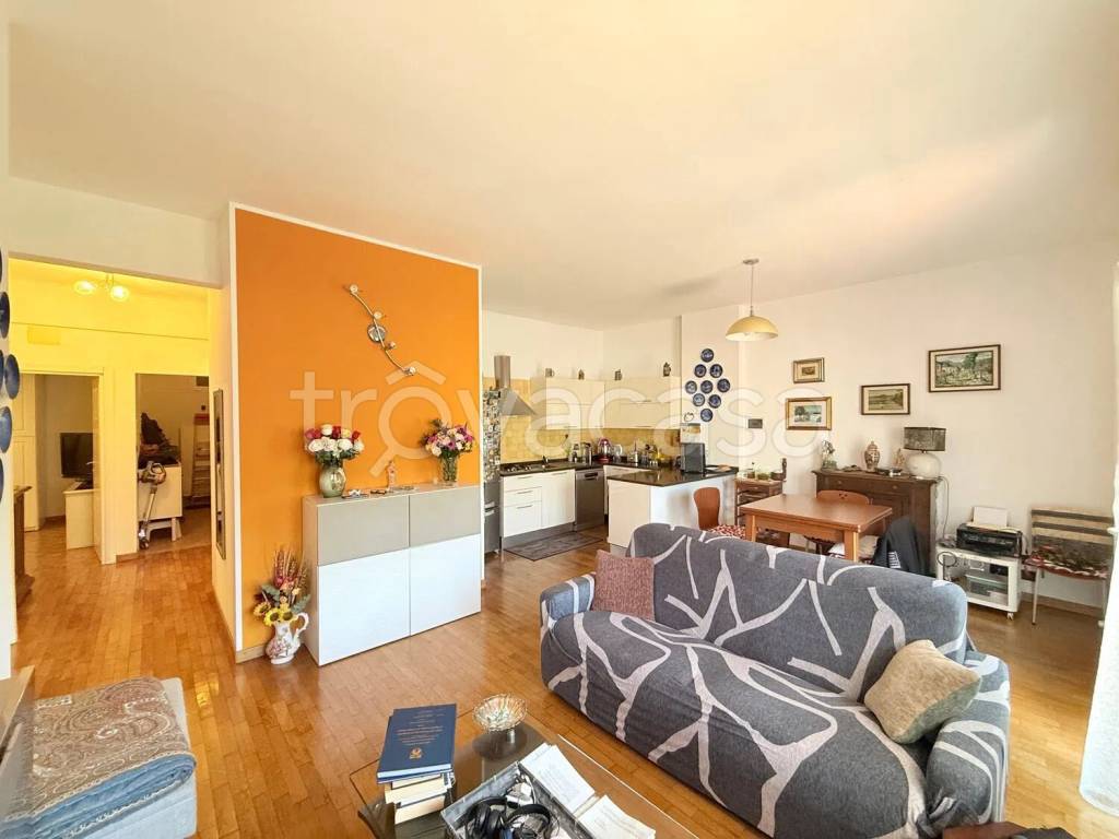 appartamento in vendita a Genova in zona Molassana