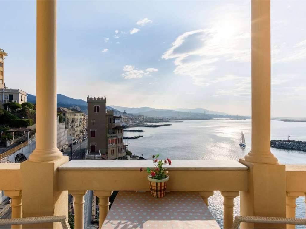 appartamento in vendita a Genova in zona Pegli