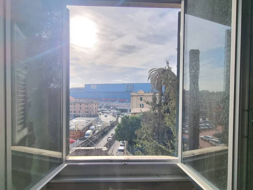 casa indipendente in vendita a Genova in zona Sampierdarena