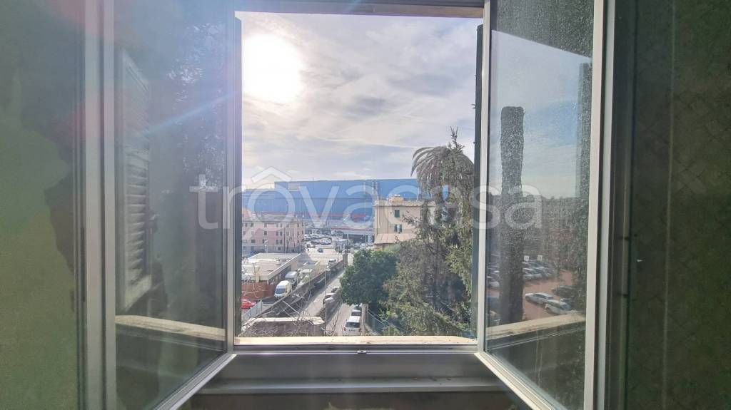 casa indipendente in vendita a Genova in zona Cornigliano