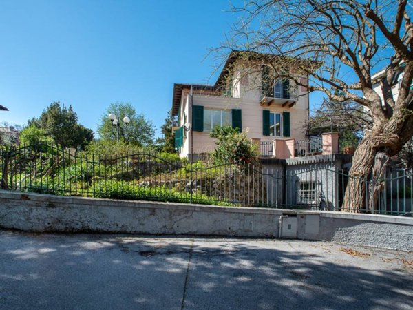 casa indipendente in vendita a Genova in zona Nervi