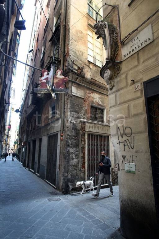 negozio in vendita a Genova in zona Sottoripa / Maddalena / Molo