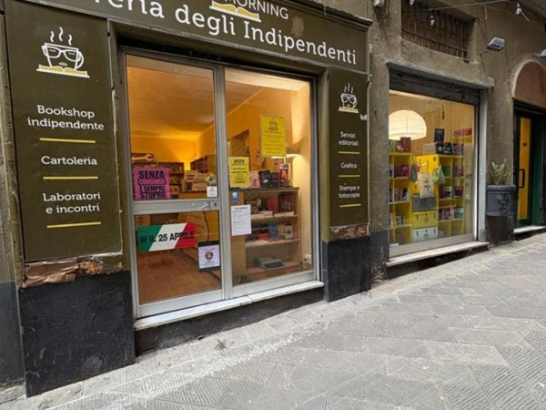 negozio in vendita a Genova in zona Sottoripa / Maddalena / Molo