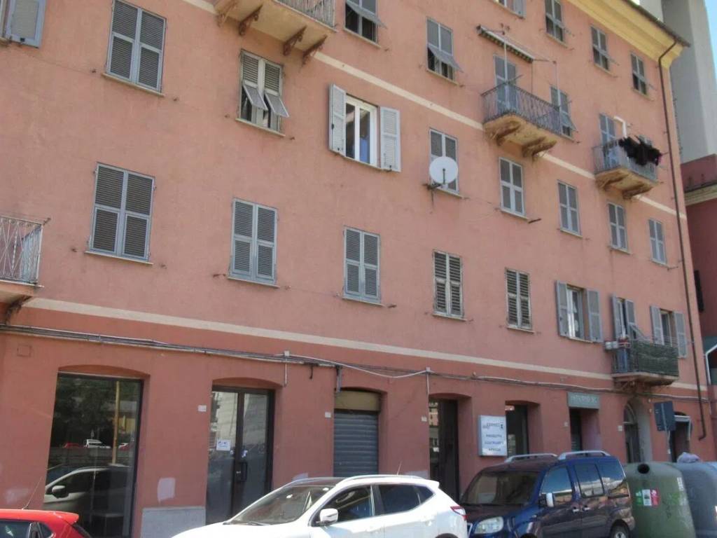 appartamento in vendita a Genova in zona Molassana