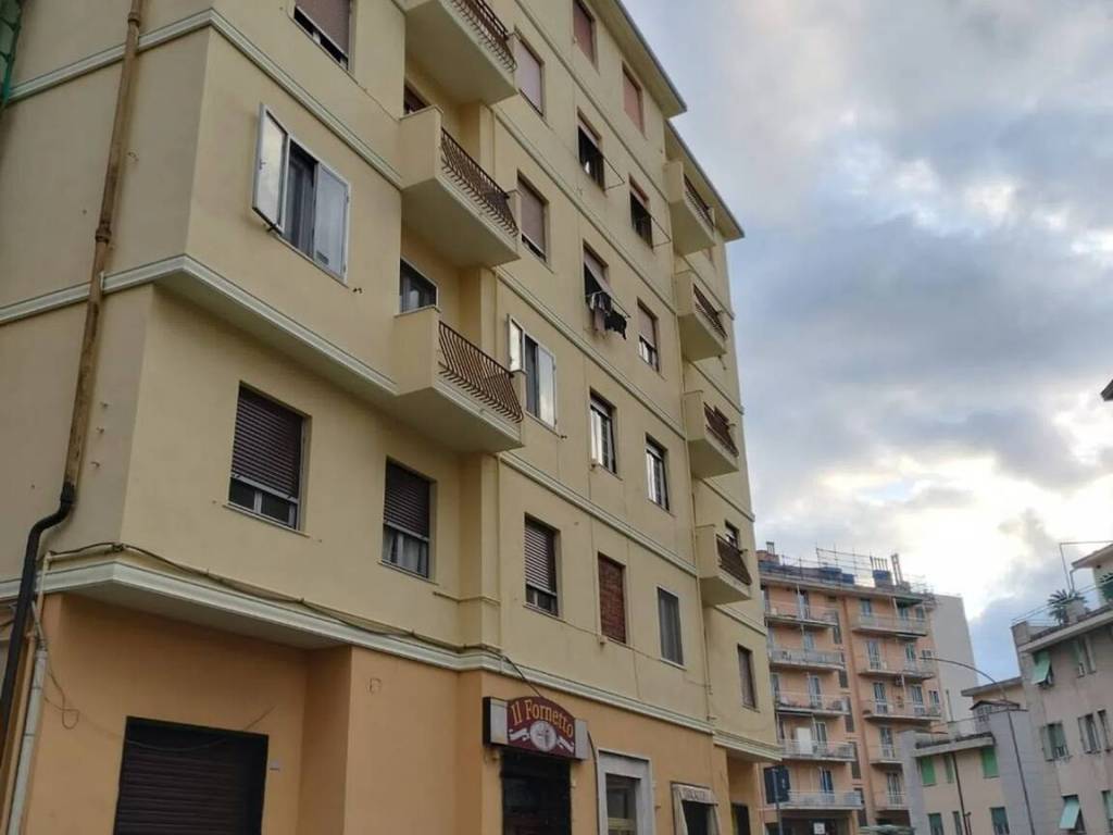 appartamento in vendita a Genova in zona Lagaccio / Granarolo