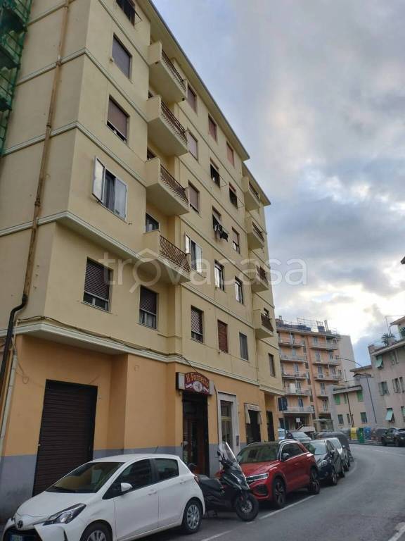appartamento in vendita a Genova in zona Lagaccio / Granarolo