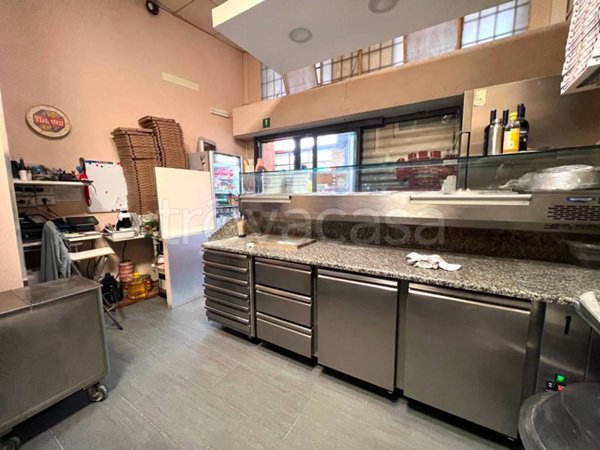 negozio in vendita a Genova in zona Marassi