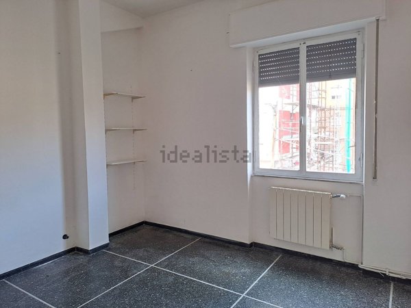 appartamento in vendita a Genova in zona Rivarolo