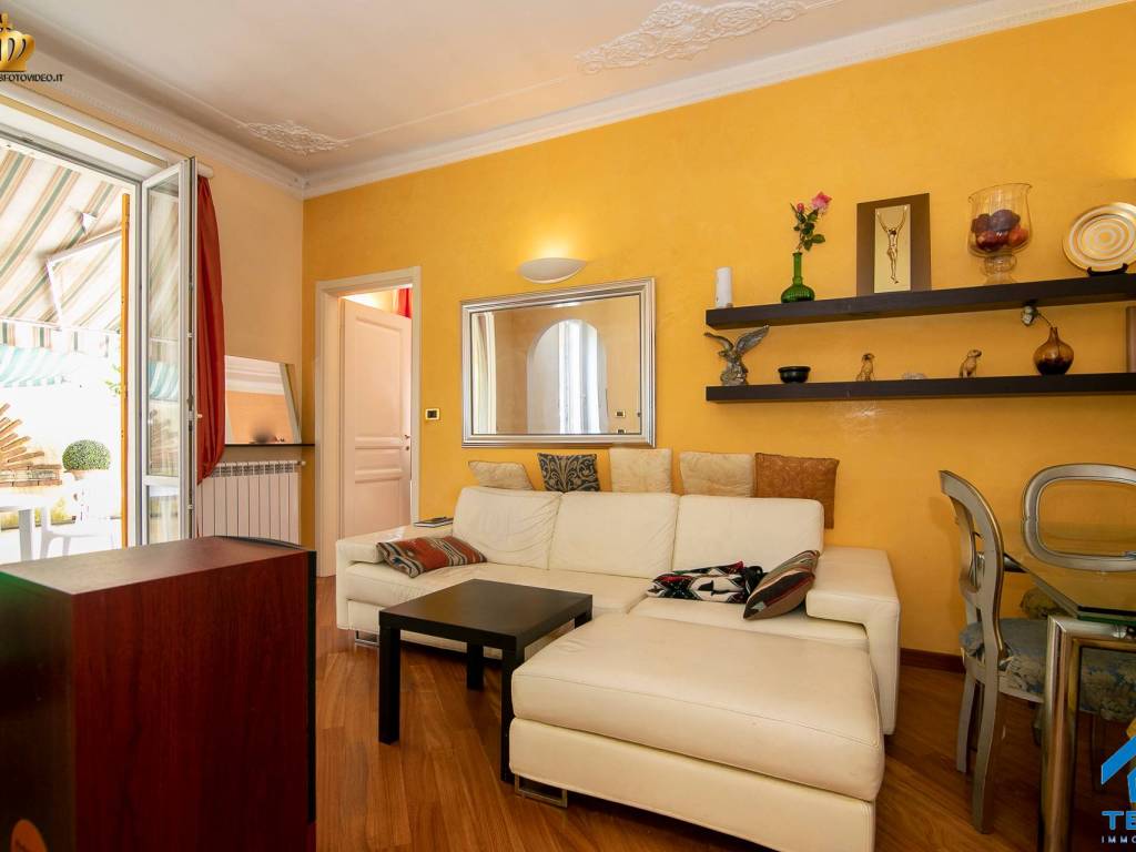 appartamento in vendita a Genova in zona Sestri Ponente