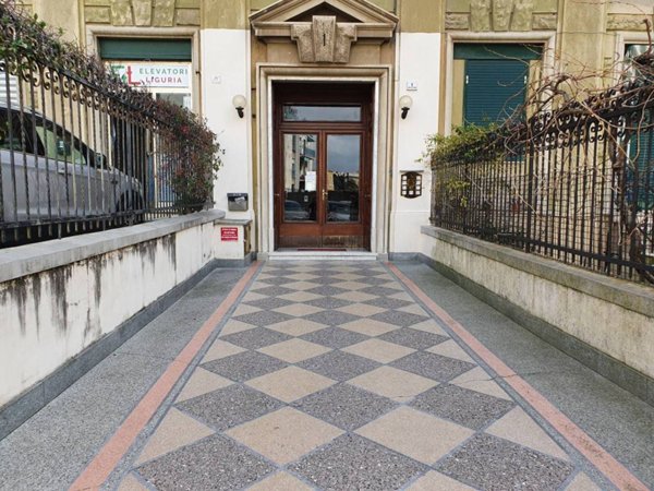 appartamento in vendita a Genova in zona San Vincenzo