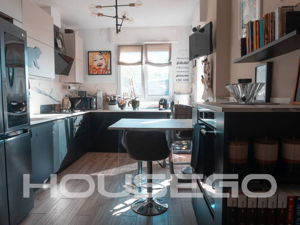 appartamento in vendita a Genova in zona Voltri