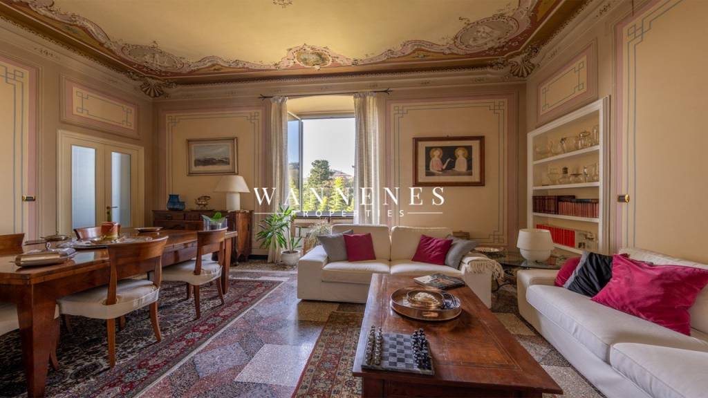 appartamento in vendita a Genova in zona Carignano