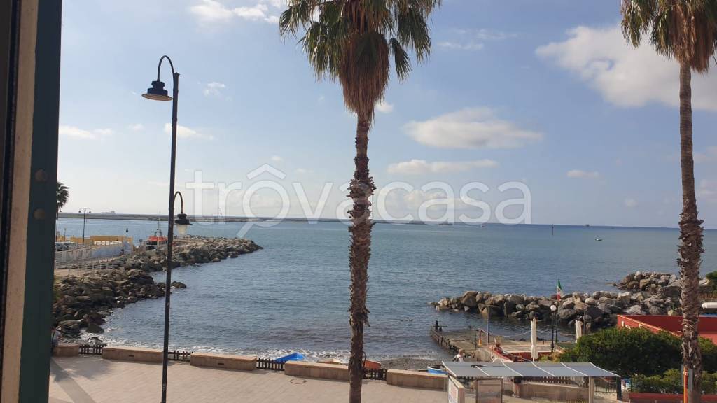 appartamento in vendita a Genova in zona Pegli