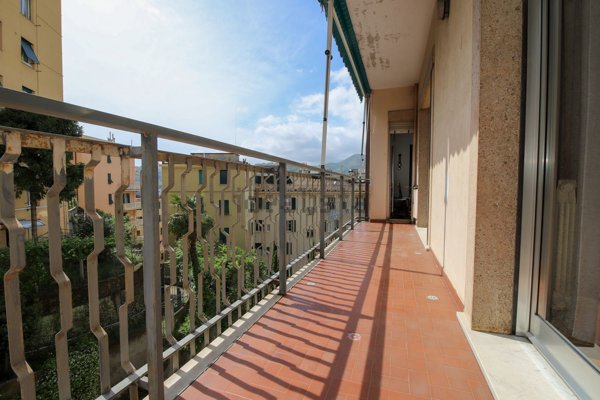 appartamento in vendita a Genova in zona Certosa