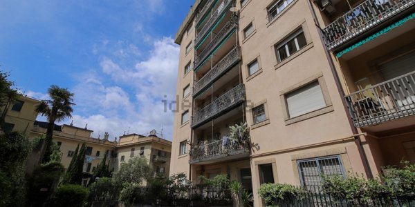 appartamento in vendita a Genova in zona Certosa