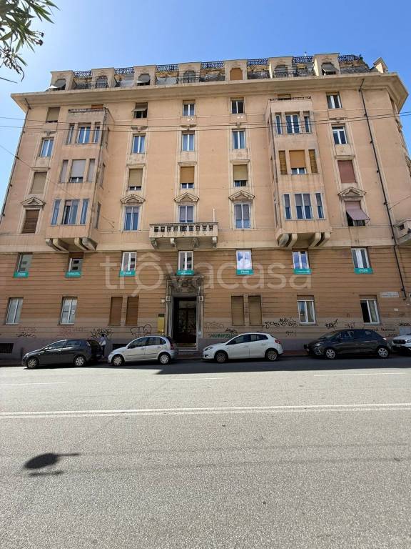 ufficio in vendita a Genova in zona San Vincenzo