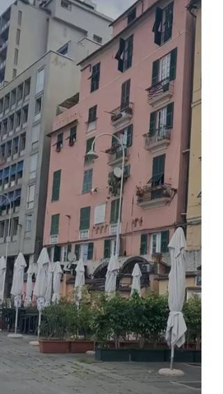 appartamento in vendita a Genova in zona Sottoripa / Maddalena / Molo