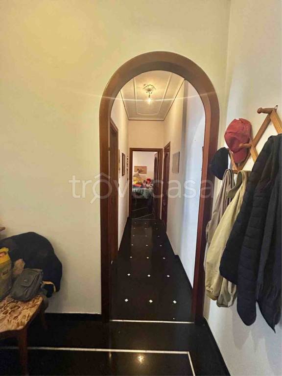 appartamento in vendita a Genova in zona Rivarolo