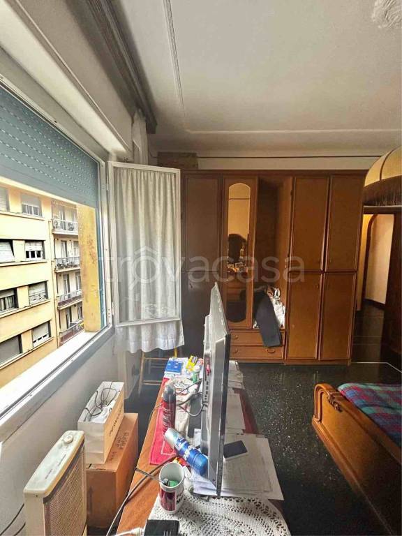 appartamento in vendita a Genova in zona Rivarolo
