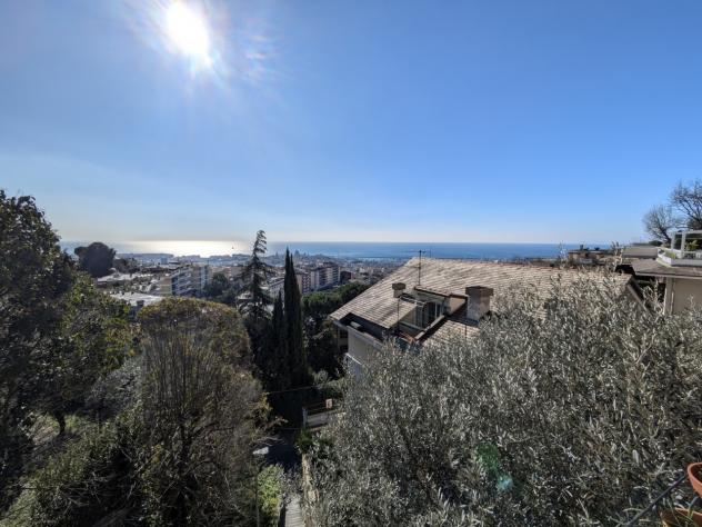 casa indipendente in vendita a Genova in zona Castelletto