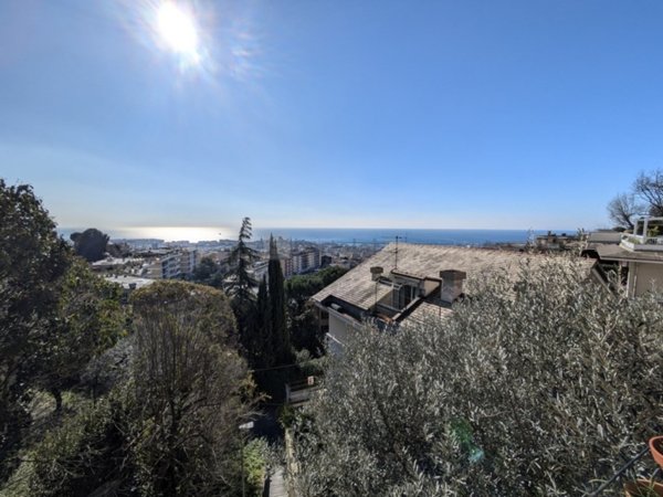 casa indipendente in vendita a Genova in zona Castelletto