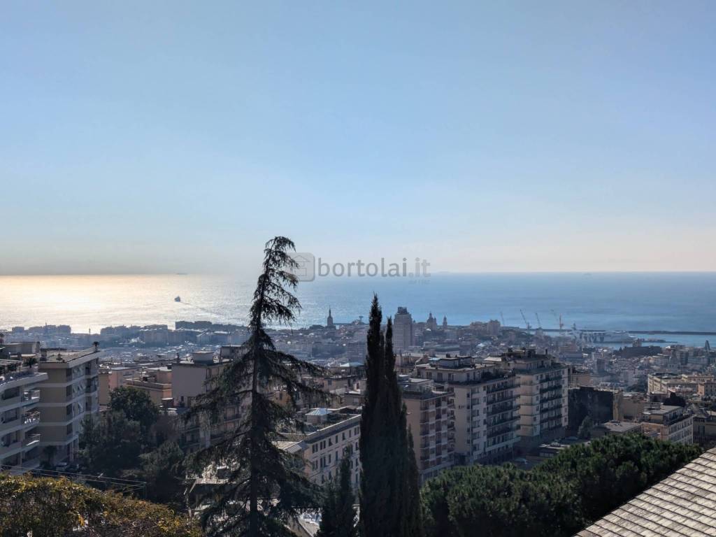 casa indipendente in vendita a Genova in zona Castelletto