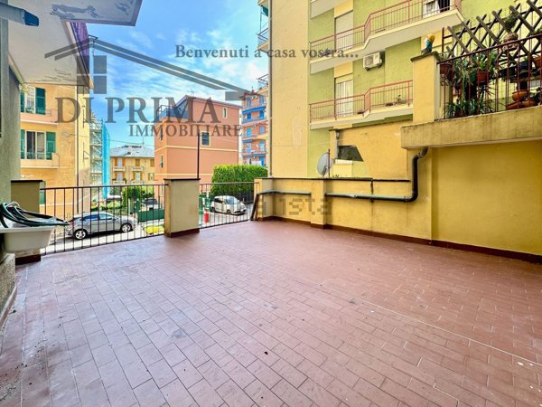 appartamento in vendita a Genova in zona Sestri Ponente