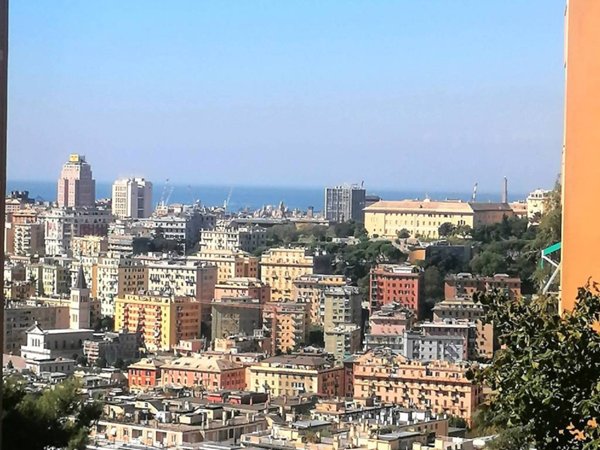 appartamento in vendita a Genova in zona Quezzi