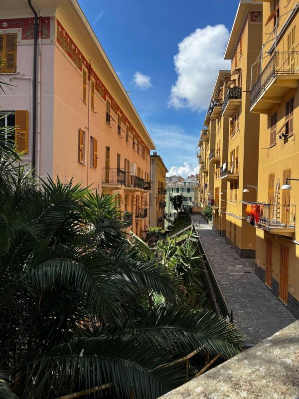 appartamento in vendita a Genova in zona Oregina