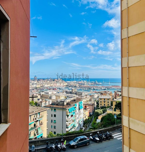 appartamento in vendita a Genova in zona Lagaccio / Granarolo