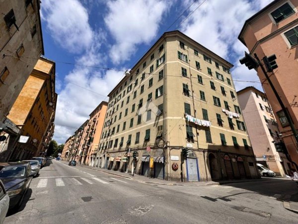 appartamento in vendita a Genova in zona Sampierdarena