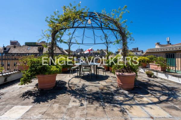 appartamento in vendita a Genova in zona Sottoripa / Maddalena / Molo