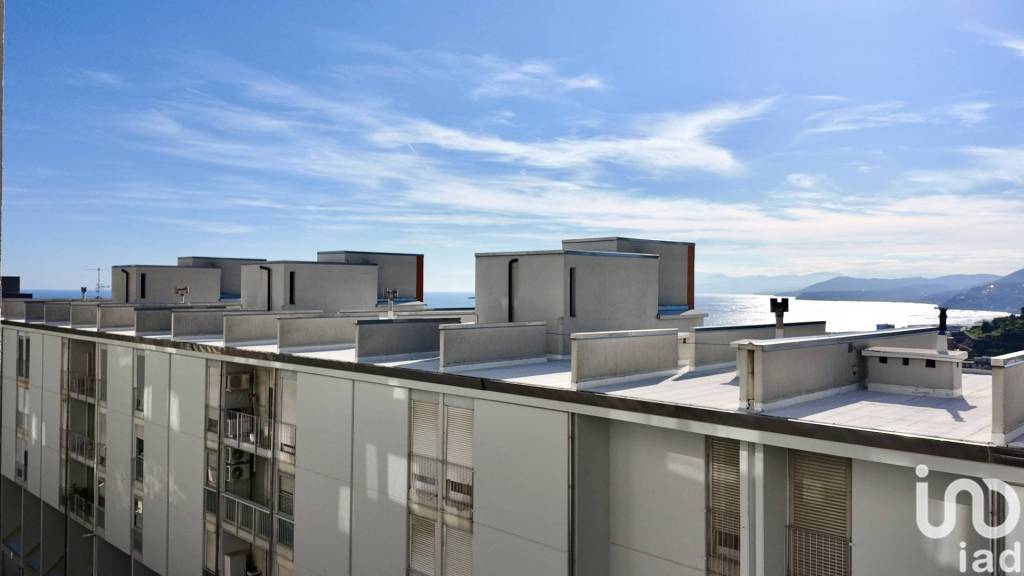 appartamento in vendita a Genova in zona Palmaro / Pra'