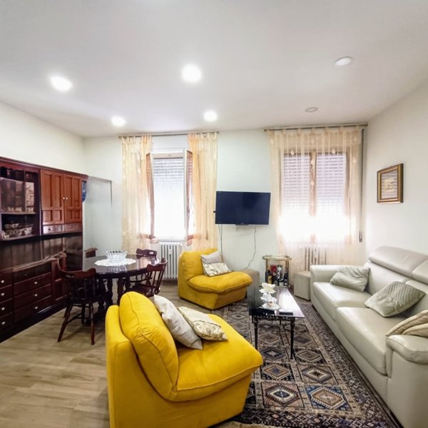 appartamento in vendita a Genova in zona Sestri Ponente