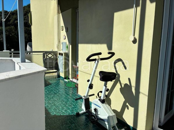 appartamento in vendita a Genova in zona Pegli