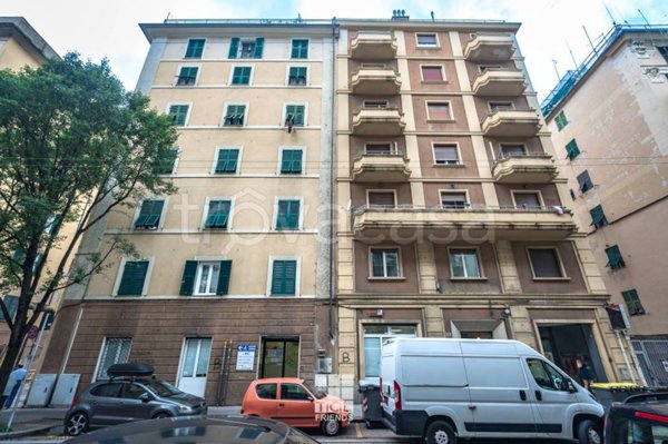 appartamento in vendita a Genova in zona Rivarolo