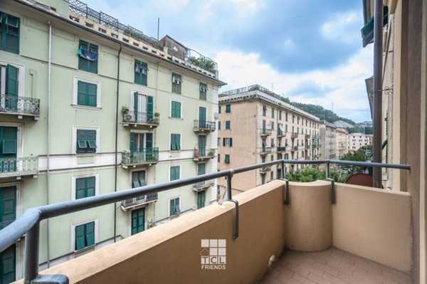 appartamento in vendita a Genova in zona Rivarolo