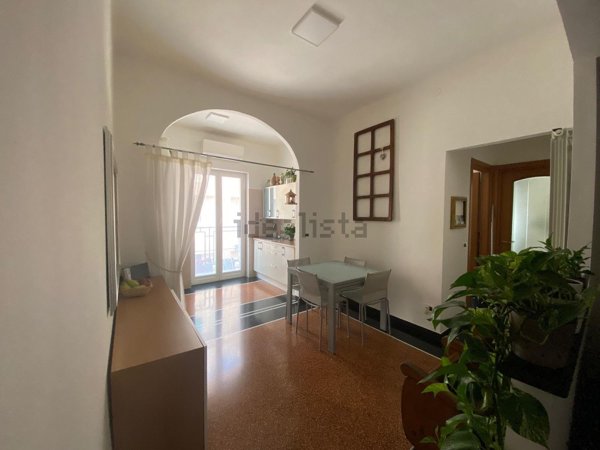 appartamento in vendita a Genova in zona Sestri Ponente