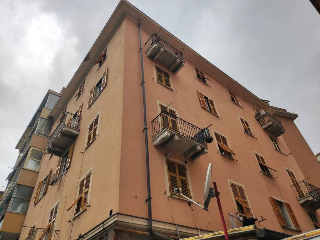 appartamento in vendita a Genova in zona Struppa