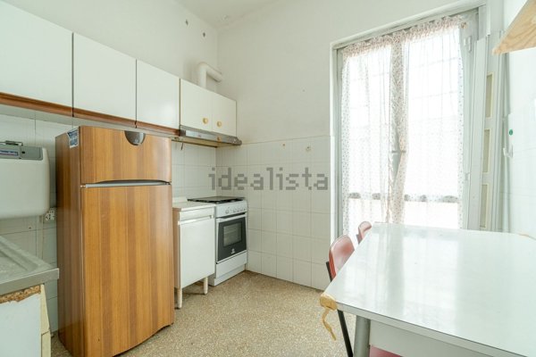 appartamento in vendita a Genova in zona Sestri Ponente