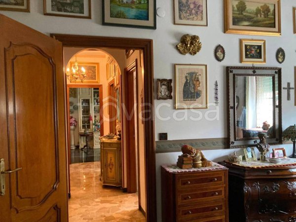 appartamento in vendita a Genova in zona Staglieno