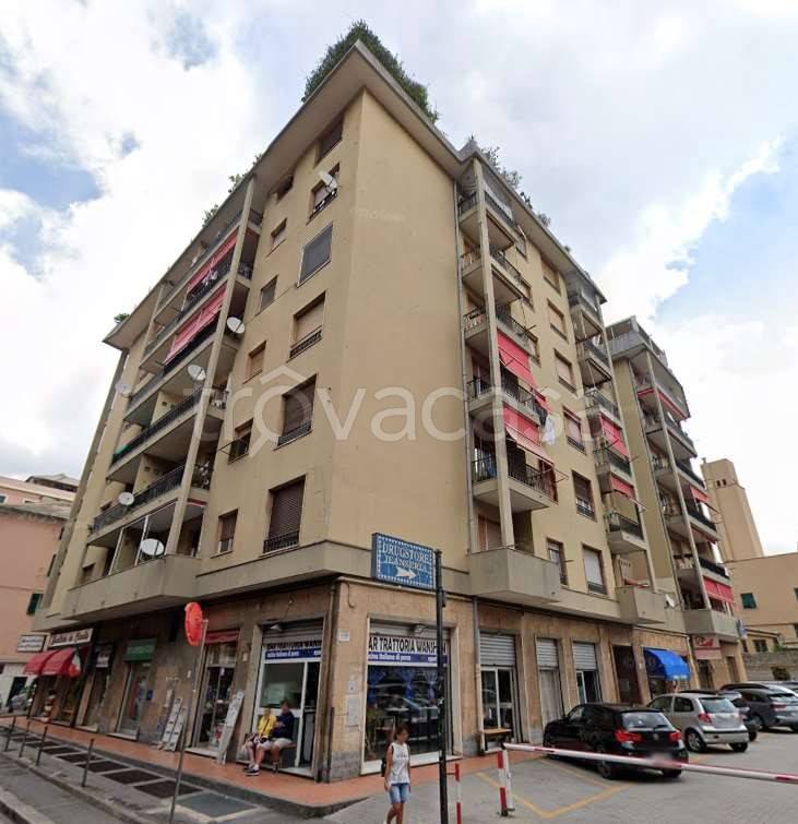 appartamento in vendita a Genova in zona Marassi