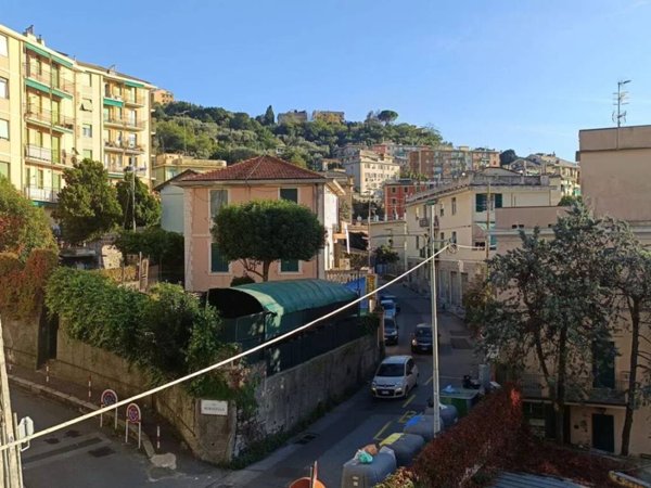 appartamento in vendita a Genova in zona Apparizione
