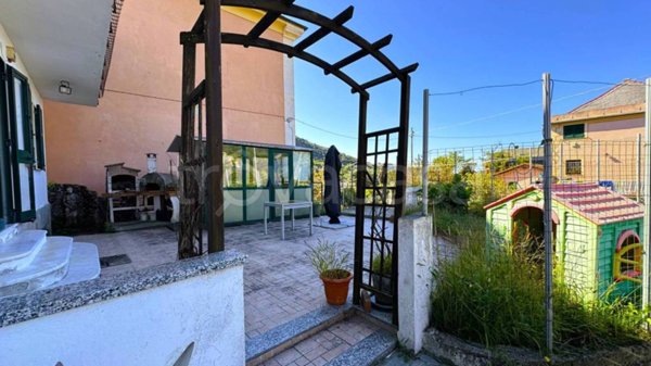 casa indipendente in vendita a Genova in zona Molassana