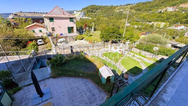 casa indipendente in vendita a Genova in zona Molassana