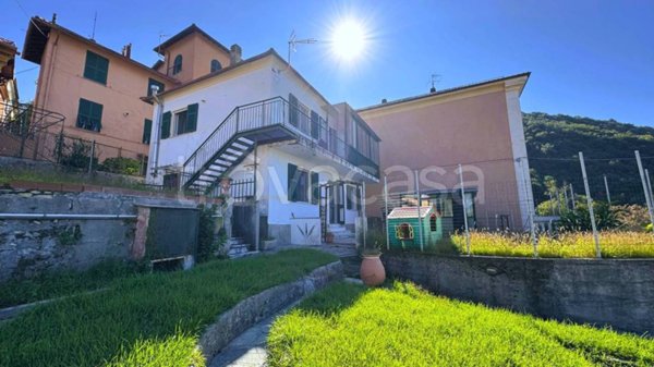 casa indipendente in vendita a Genova in zona Molassana