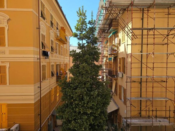 appartamento in vendita a Genova in zona Marassi
