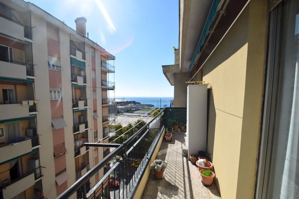 appartamento in vendita a Genova in zona Voltri